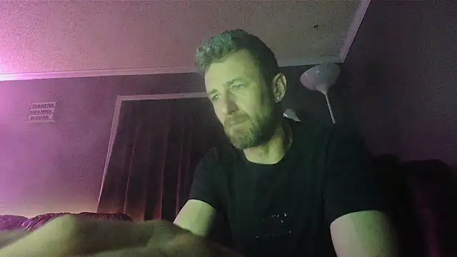 Snapshot of HungStud4You chatting on March 21, 2025, 6:38 am HungStud4You online show from March 21, 2025, 6:38 am