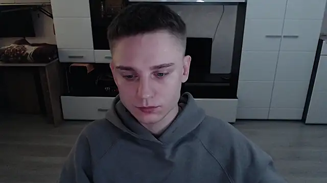 angryzan online show from October 9, 2025, 4:46 am