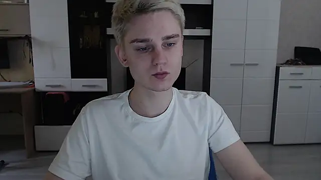 angryzan online show from March 17, 2025, 7:13 am