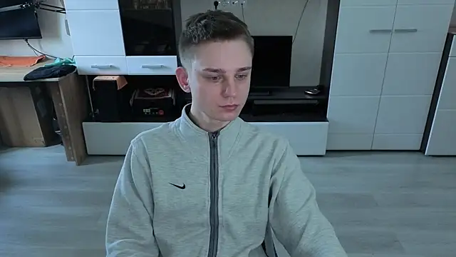 angryzan online show from November 12, 2025, 6:17 am