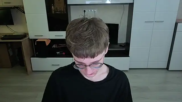 angryzan online show from April 2, 2026, 6:31 am