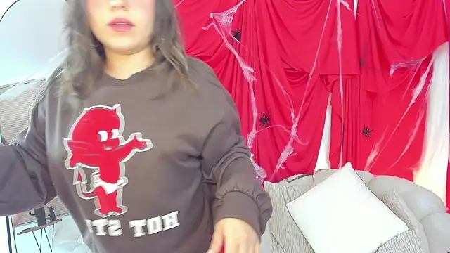 SofiMeza online show from October 27, 2025, 4:08 pm