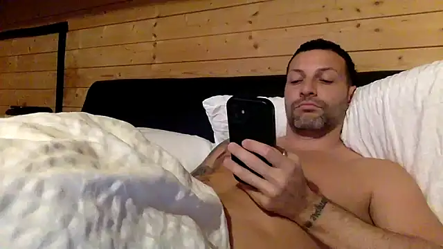 Snapshot of goroasroma90 chatting on February 13, 2026, 8:14 am goroasroma90 online show from February 13, 2026, 8:14 am