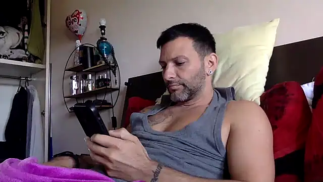 Snapshot of goroasroma90 chatting on April 10, 2026, 1:18 pm goroasroma90 online show from April 10, 2026, 1:18 pm