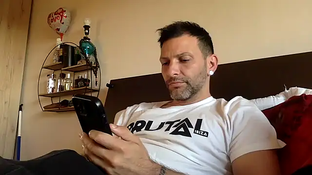 Snapshot of goroasroma90 chatting on April 7, 2026, 5:04 pm goroasroma90 online show from April 7, 2026, 5:04 pm