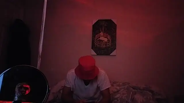 Snapshot of hailzeffn chatting on February 5, 2026, 1:45 am hailzeffn online show from February 5, 2026, 1:45 am