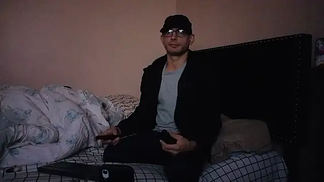 hailzeffn online show from October 21, 2025, 6:57 am