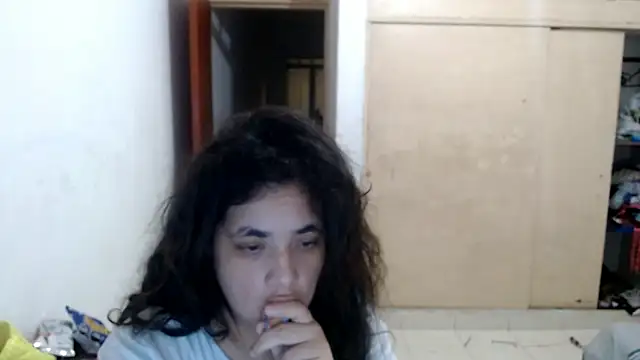 Snapshot of ladydeathz chatting on January 14, 2025, 2:40 am ladydeathz online show from January 14, 2025, 2:40 am