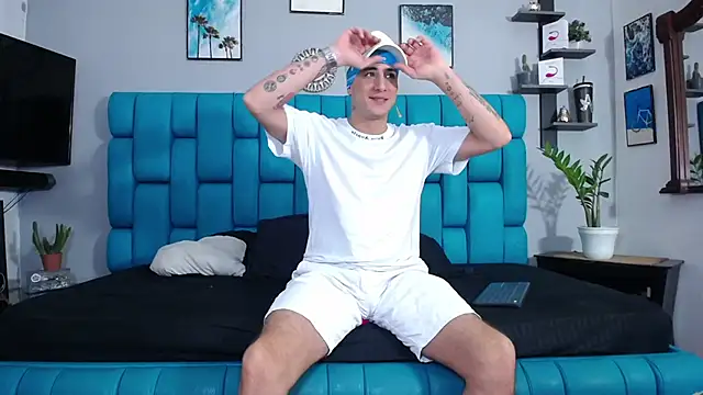 Leon hot X online show from February 1, 2025, 1:23 am