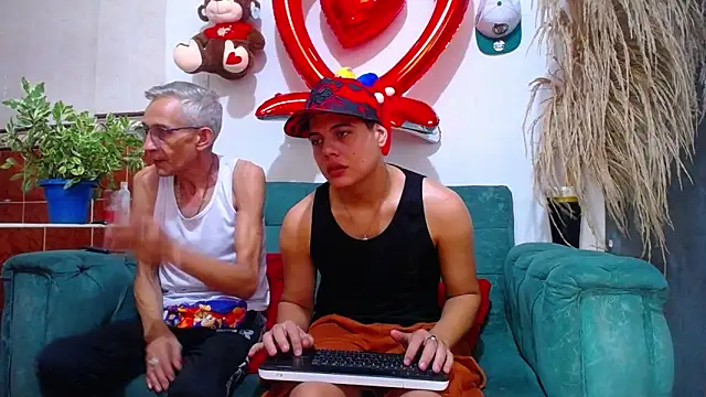 Leon hot X online show from February 16, 2025, 8:00 pm