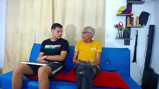 Leon hot X online show from October 17, 2025, 12:14 am