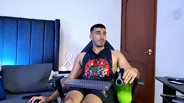 muscle ares online show from November 11, 2025, 11:53 pm