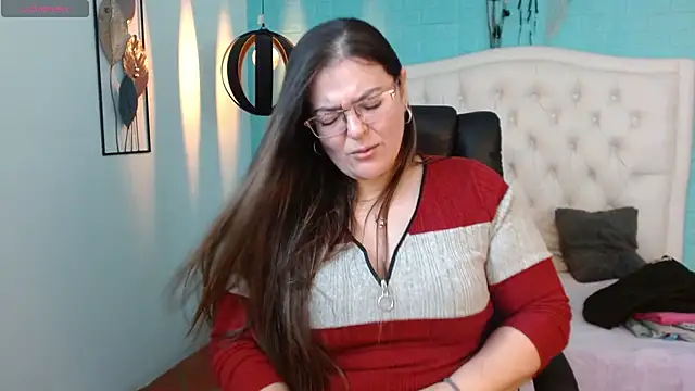 MsJossie online show from April 18, 2026, 3:42 am