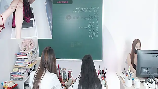 Snapshot of _Math_ chatting on September 20, 2025, 4:06 am Math online show from September 20, 2025, 4:06 am