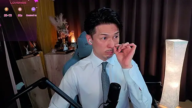 Snapshot of HARU-outdoor-x chatting on December 19, 2025, 2:19 pm HARU-outdoor-x online show from December 19, 2025, 2:19 pm