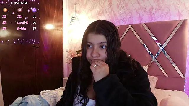 Miaa Smiith1 online show from February 20, 2025, 12:15 pm