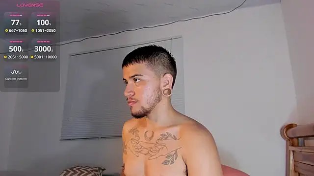 ftmphilip  online show from December 2, 2025, 11:17 pm