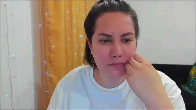 Snapshot of _madalexa_ chatting on May 4, 2026, 8:33 pm madalexa online show from May 4, 2026, 8:33 pm