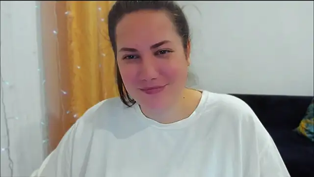  madalexa  online show from June 16, 2026, 9:04 pm