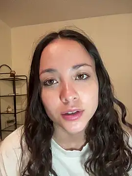 Megan Rodrigo online show from March 18, 2026, 2:08 pm