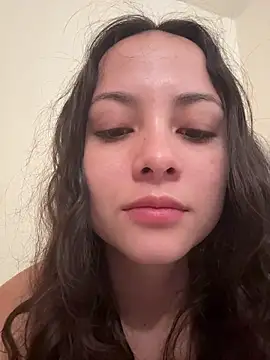 Megan Rodrigo online show from April 15, 2026, 12:53 pm