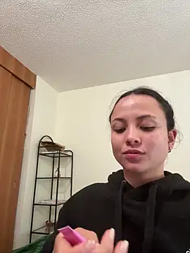 Megan Rodrigo online show from April 15, 2026, 7:58 pm