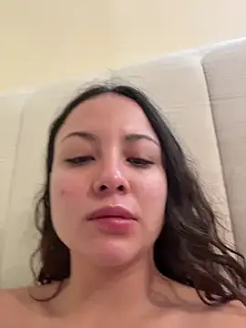 Megan Rodrigo online show from February 9, 2026, 1:42 pm