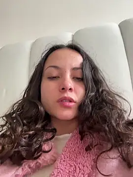 Megan Rodrigo online show from May 29, 2026, 1:28 pm