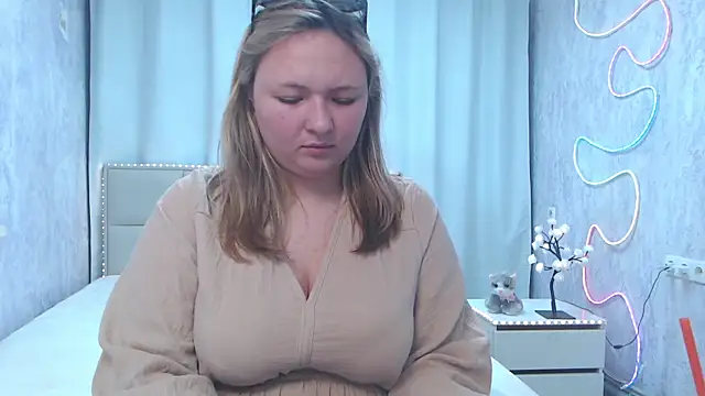 SallyVerda online show from July 3, 2026, 5:41 pm