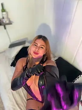 Snapshot of Amber_Martins_ chatting on September 18, 2025, 12:57 am Amber Martins online show from September 18, 2025, 12:57 am