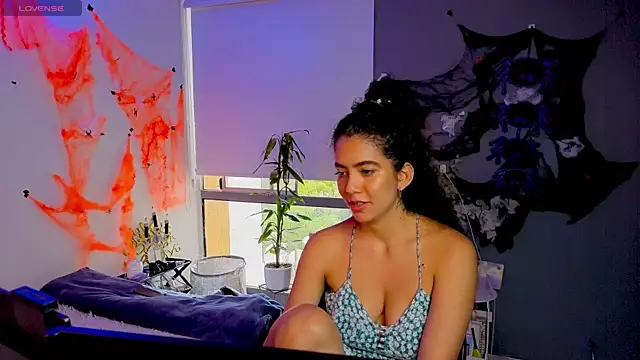 arteverena online show from November 1, 2025, 8:03 pm