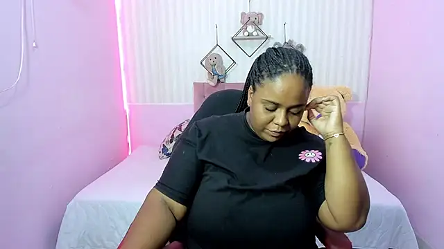 bbw charlote online show from November 8, 2025, 12:20 pm