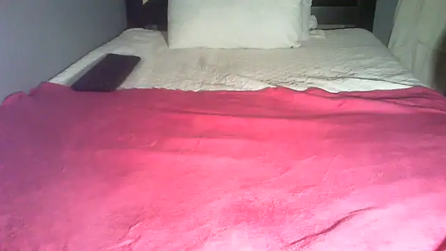 Esona5 online show from December 14, 2025, 4:56 pm