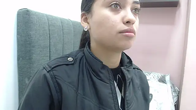 kate stam online show from October 3, 2025, 1:23 pm