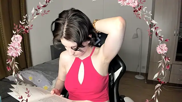 Snapshot of Bridget_fitness chatting on March 11, 2025, 8:09 pm Bridget fitness online show from March 11, 2025, 8:09 pm