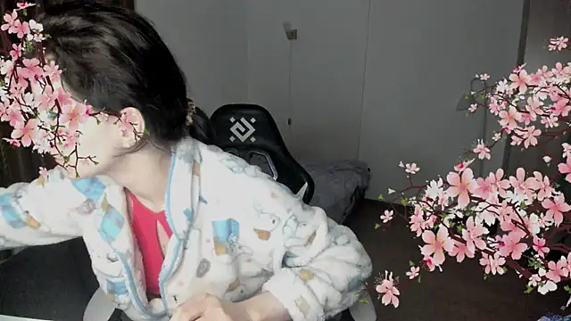 Snapshot of Bridget_fitness chatting on March 6, 2025, 5:22 pm Bridget fitness online show from March 6, 2025, 5:22 pm