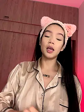 Ambar R0SSE online show from October 1, 2025, 1:00 am