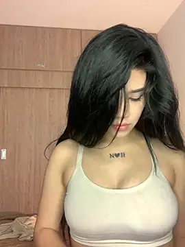 Ambar R0SSE online show from March 1, 2025, 7:19 am