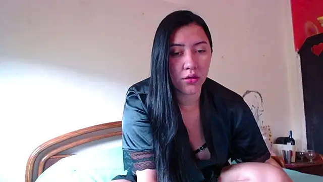 LuciaTomson online show from April 20, 2026, 2:18 pm