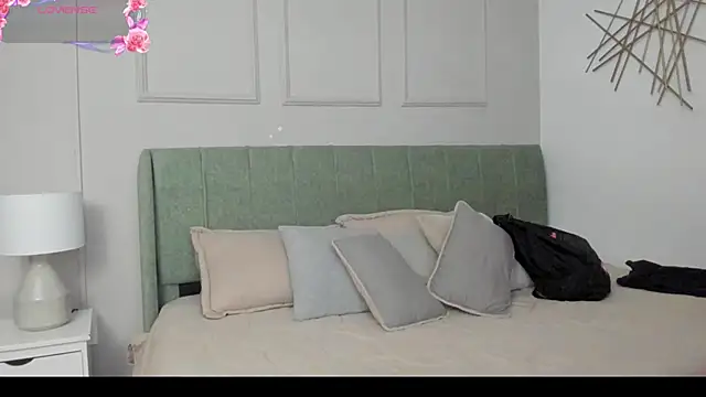 Sussanewolf online show from March 27, 2026, 12:17 pm