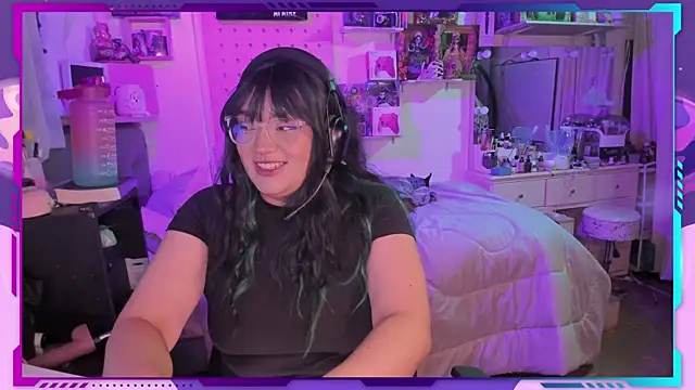 MegariaB online show from October 31, 2025, 4:09 am