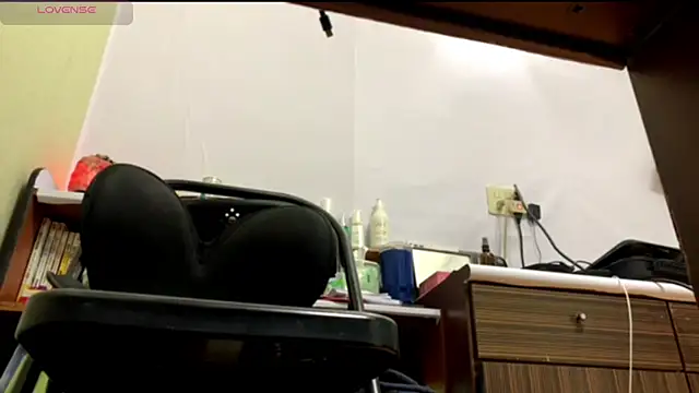 Snapshot of 1o4e04 chatting on February 16, 2025, 4:10 pm 1o4e04 online show from February 16, 2025, 4:10 pm