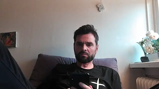 TB1977DK online show from December 19, 2025, 12:18 pm