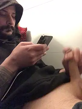 hotmrniceguy online show from February 17, 2025, 11:00 pm