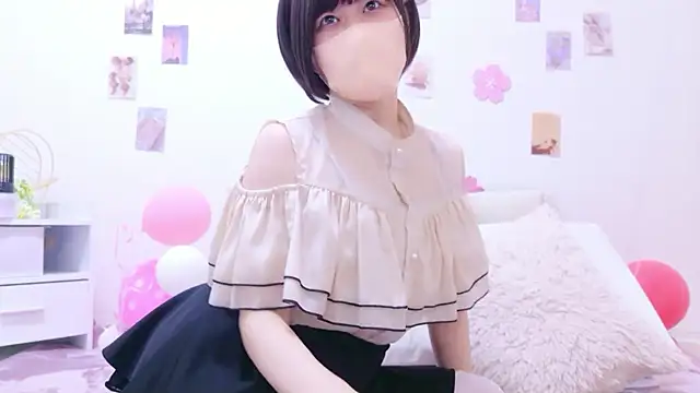 963 kurumi online show from April 15, 2026, 1:44 am