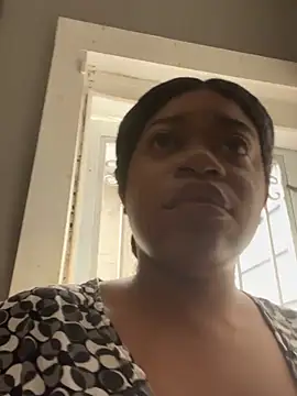 MommyConfident online show from July 15, 2026, 2:46 pm