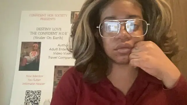 MommyConfident online show from June 1, 2026, 6:07 pm