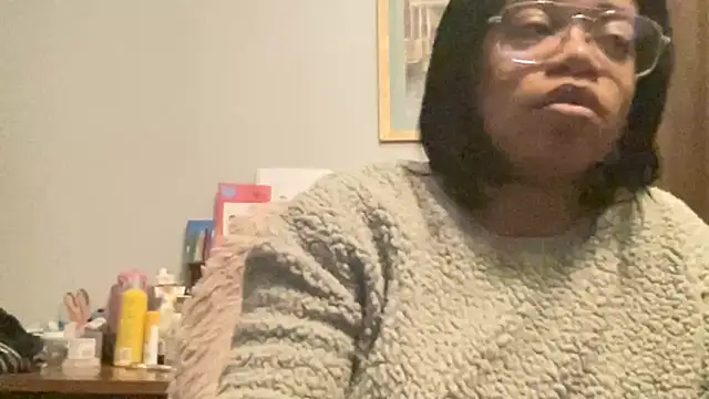 MommyConfident online show from January 5, 2026, 9:18 pm