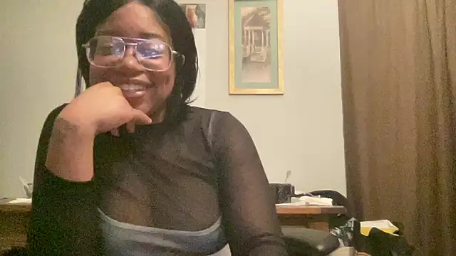 MommyConfident online show from June 11, 2026, 6:54 am