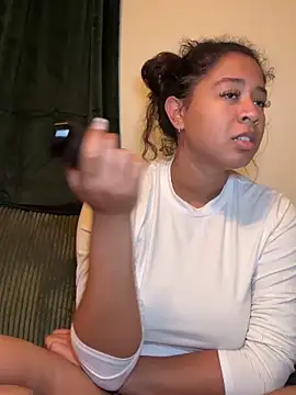 VanessaBling online show from December 23, 2025, 1:38 am